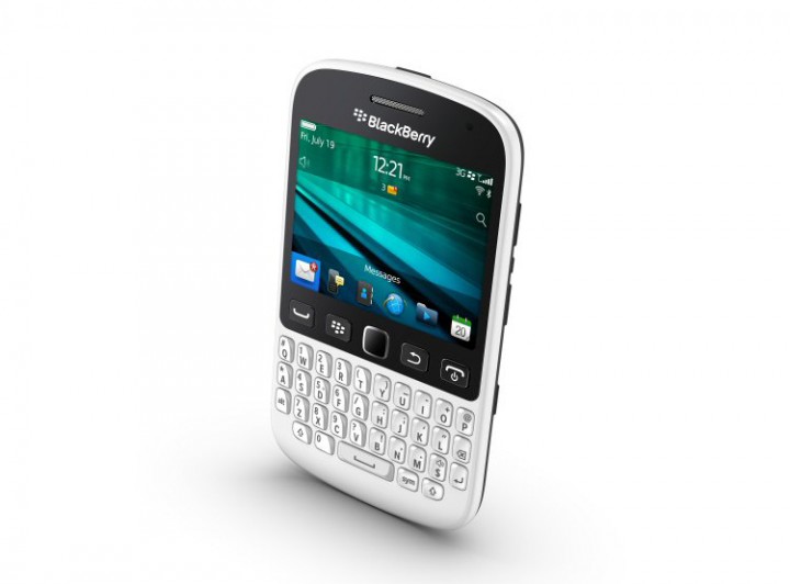 New BlackBerry 9720 announced running BlackBerry 7.1