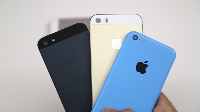 Video comparison of the champagne iPhone 5S, lower-cost iPhone 5C and iPhone 5