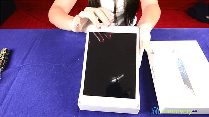 Unboxing iPad Mini 2013