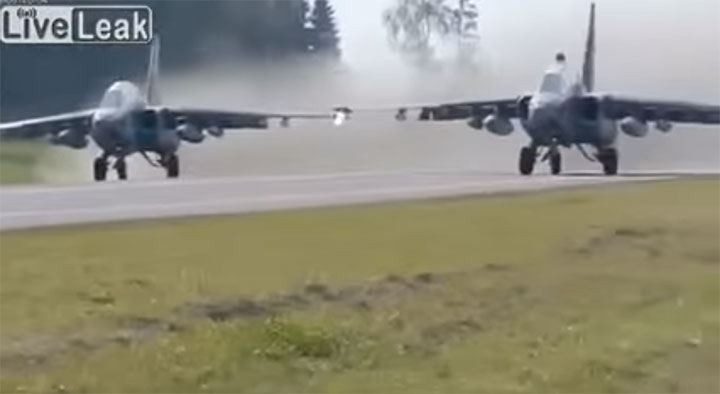 Russian Fighter Jets Took Off and Land On Highway