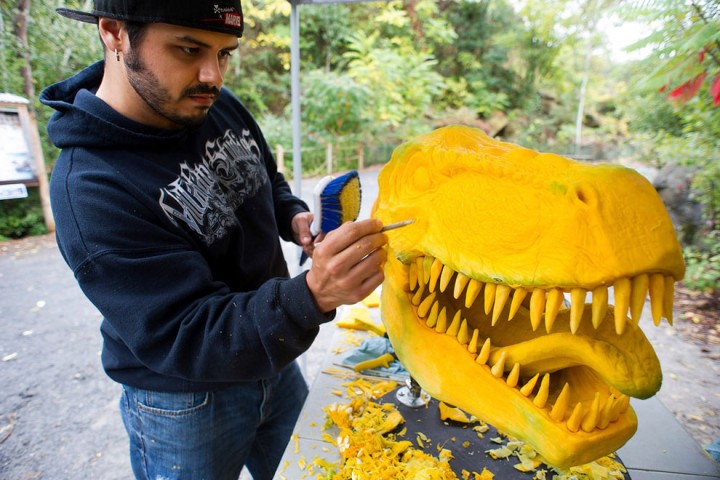 This Pumpkin Carver Carves A Tyrannosaurus Rex-07