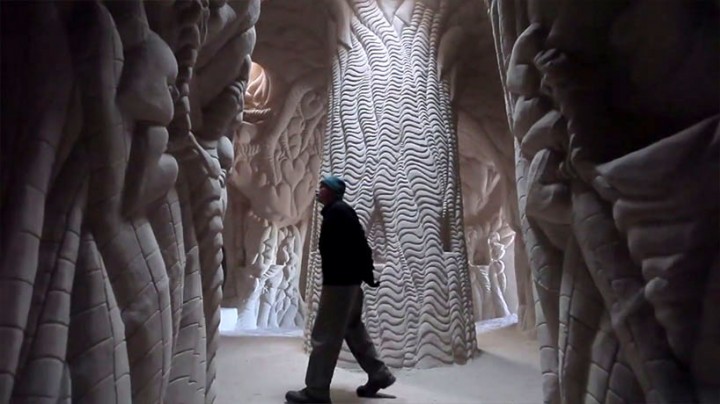 This Artist Carved A Giant Cave For The Past Ten Years-02