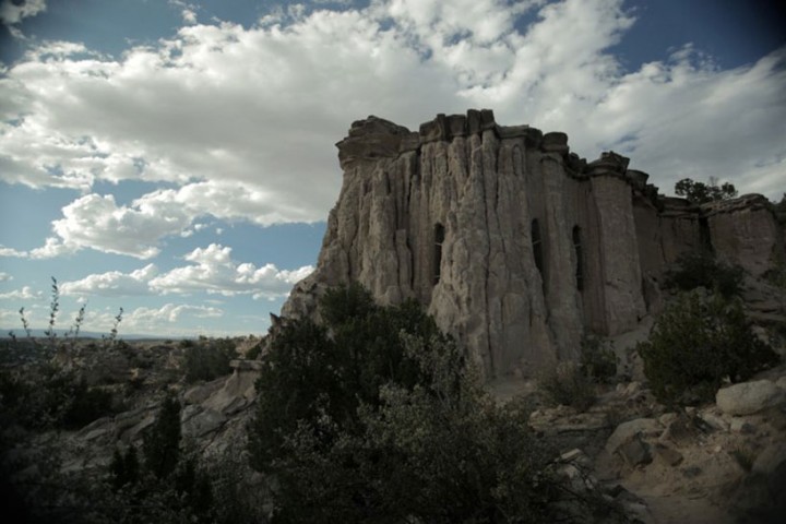 This Artist Carved A Giant Cave For The Past Ten Years-03