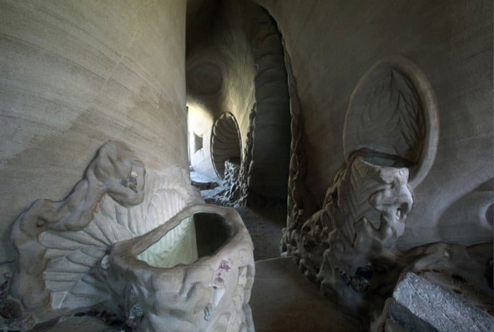 This Artist Carved A Giant Cave For The Past Ten Years-08