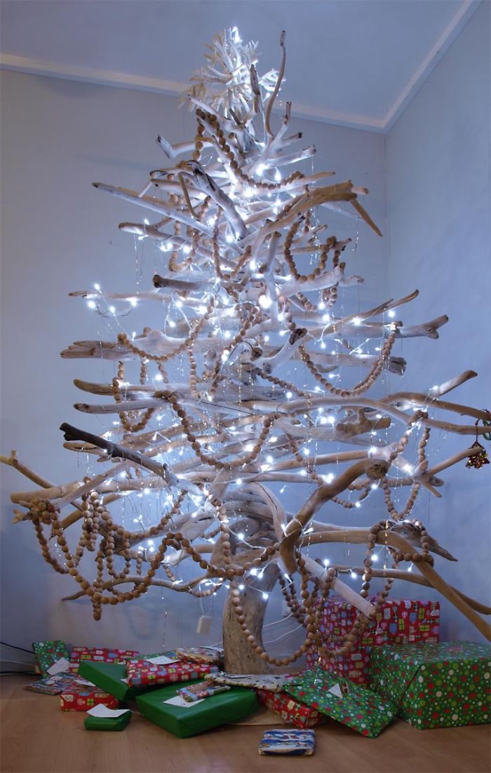 16 Creative DIY Alternative Christmas Trees