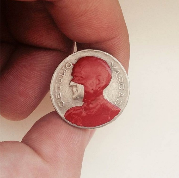 This-Artist-Transform-Coins-Into-Pieces-Of-Pop-Culture-07