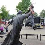 These People Made The Most Out Of The Statues