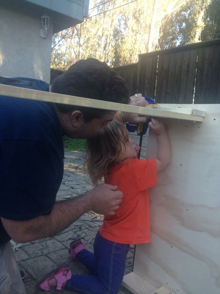 This Father Built A Superhero Bed For His Daughter-02